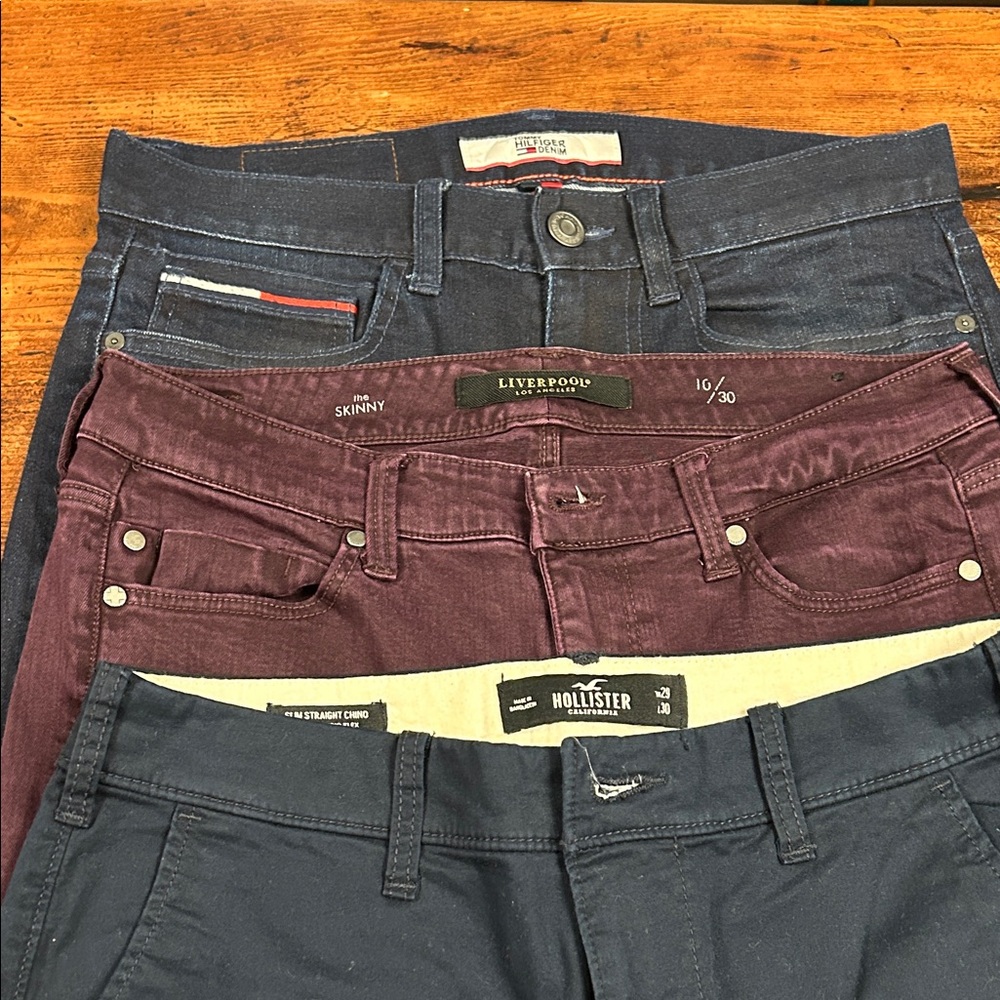 Men’s pants 29x30 bundle Men's navy Chinos - Burgundy and blue jeans